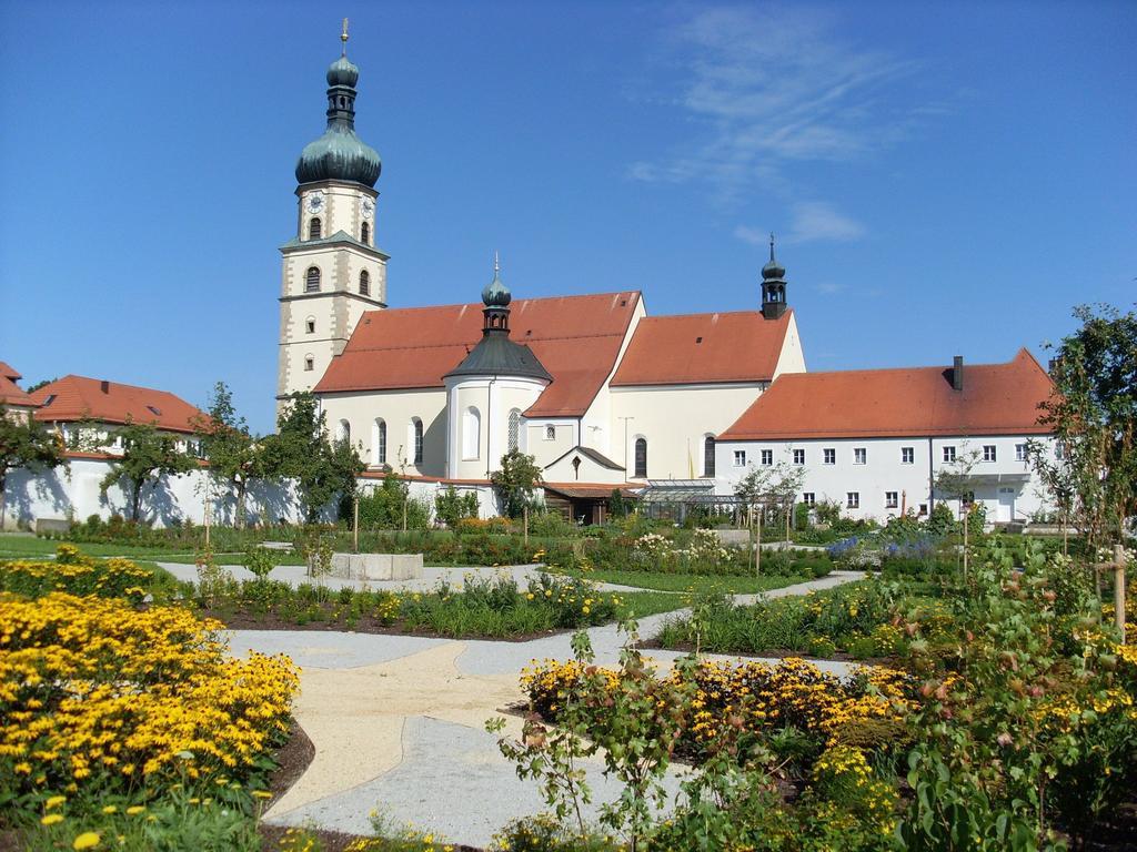 Gasthof - Pension Schamberger Neukirchen beim Heiligen Blut Exterior foto